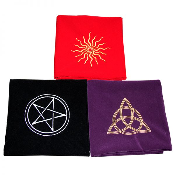 Khăn-trải-nhung-thêu-biểu-tượng-Sun-Red-Triquetra-Purple-Pentacle-Black-60×60-290k-8